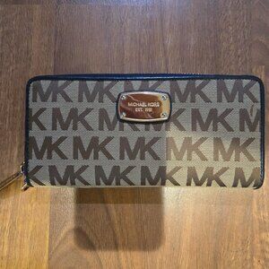 Michael Kors wallet